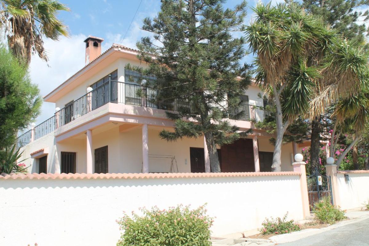 Дом в Лимасоле, Кипр, 350 м2 - фото 1