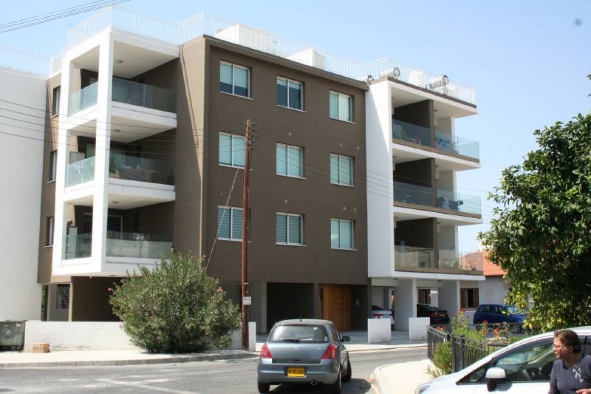 Коммерческая недвижимость в Лимасоле, Кипр, 1 490 м2 - фото 1