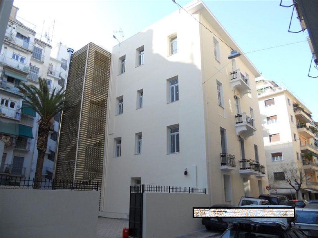 Коммерческая недвижимость в Афинах, Греция, 980 м2 - фото 1