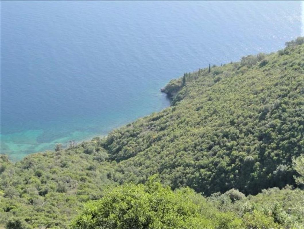 Земля на Ионических островах, Греция, 22 182 сот. - фото 1