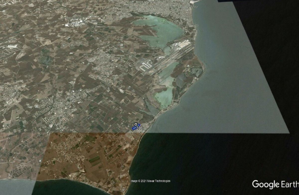 Земля в Ларнаке, Кипр, 25 461 сот. - фото 1