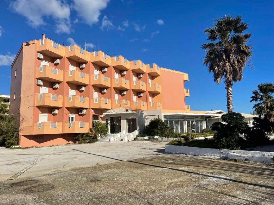 Отель, гостиница на Ионических островах, Греция, 2 051 м2 - фото 1