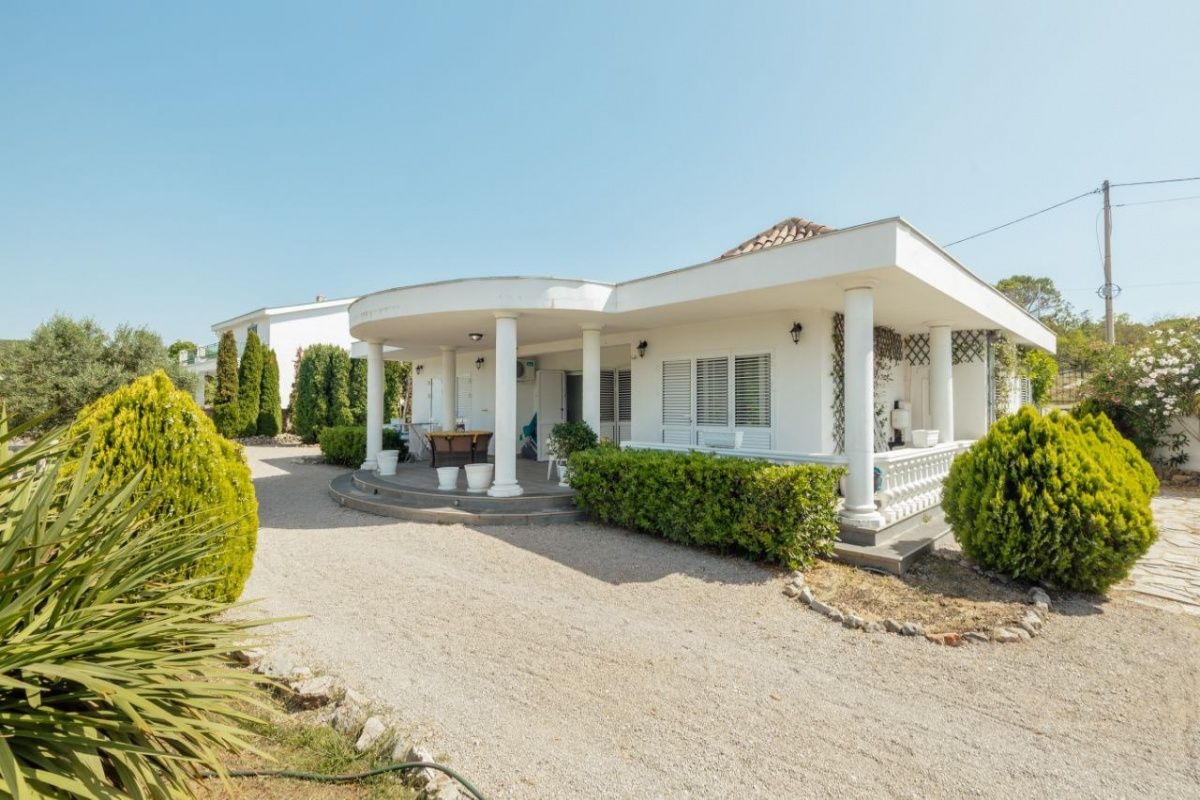 Дом в Кримовице, Черногория, 211 м2 - фото 1