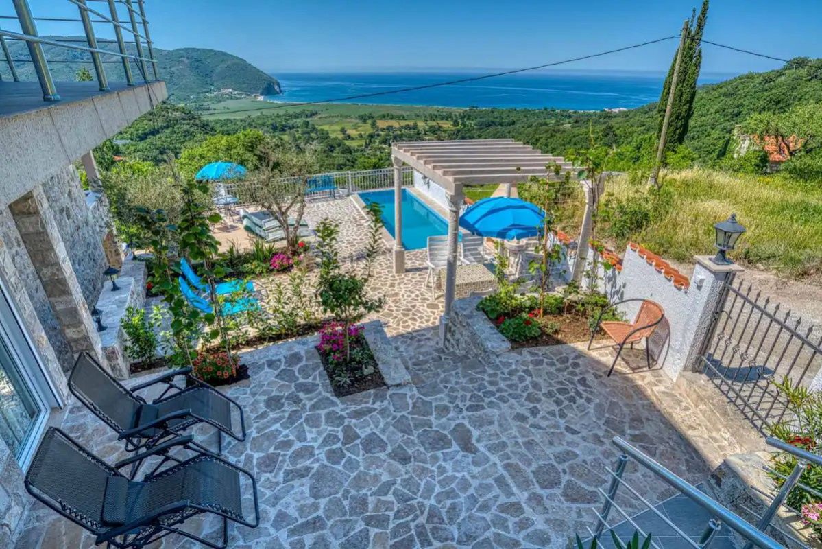 Дом в Булярице, Черногория, 245 м² - фото 2