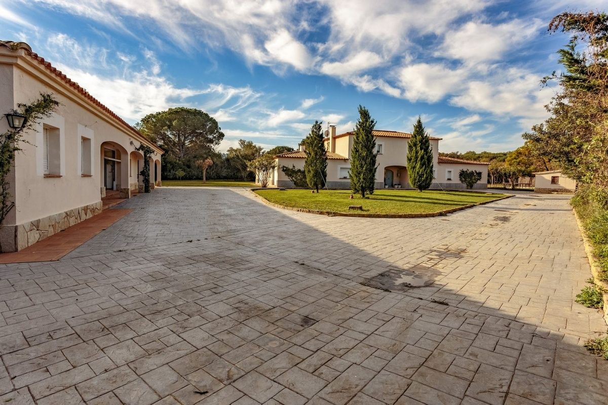 Поместье на Коста-Брава, Испания, 632 м² - фото 2