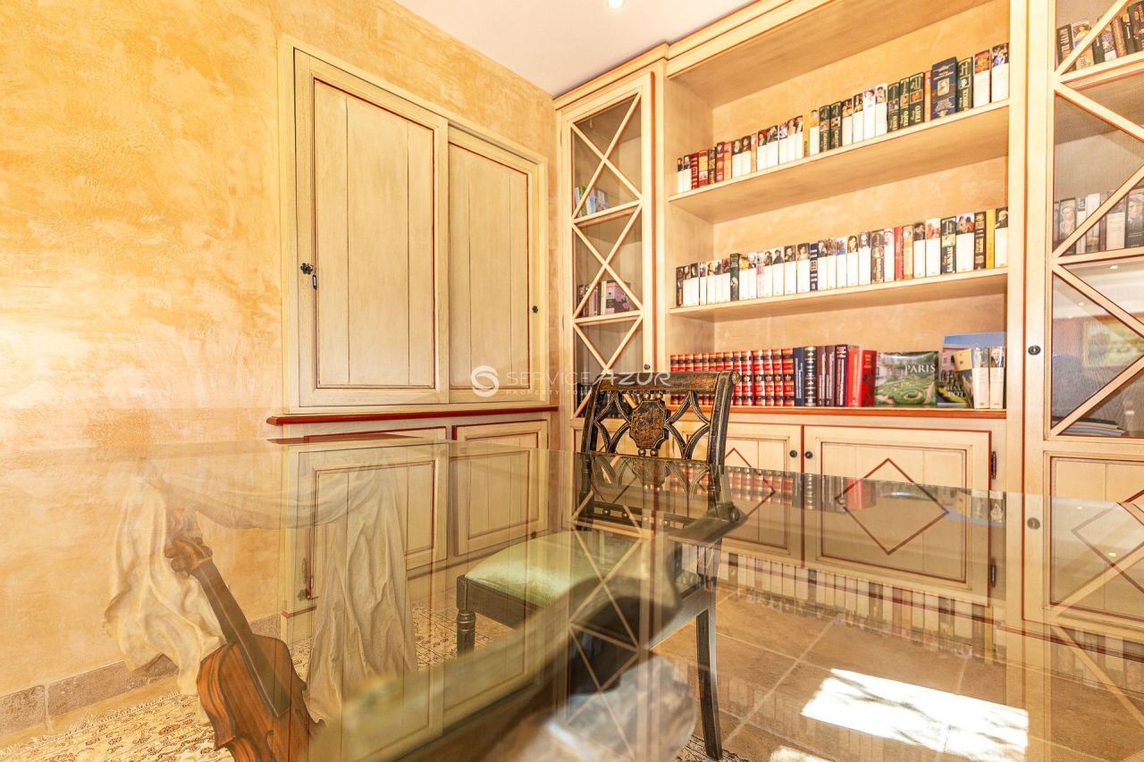 Вилла в Антибе, Франция, 500 м² - фото 16