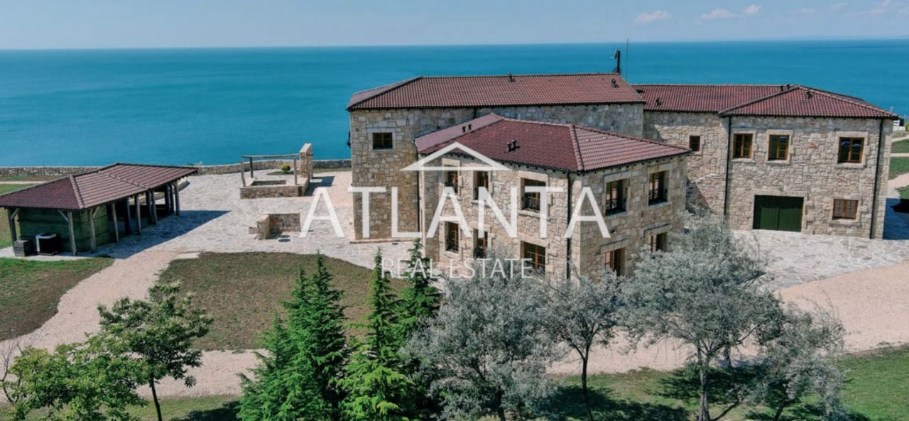 Отель, гостиница в Добриче, Болгария, 2 600 м² - фото 2