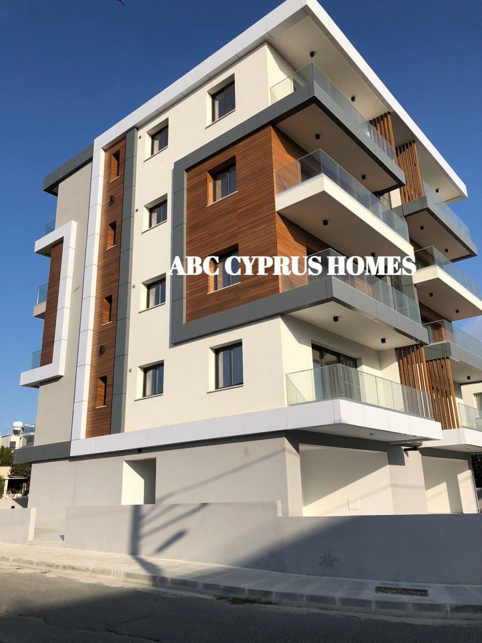 Доходный дом в Пафосе, Кипр, 525 м2 - фото 1
