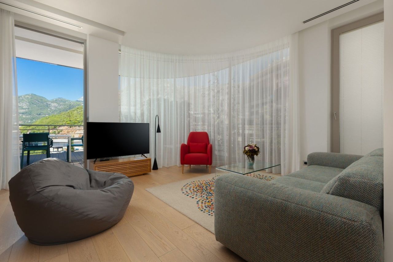 Квартира в Будве, Черногория, 149 м² - фото 2