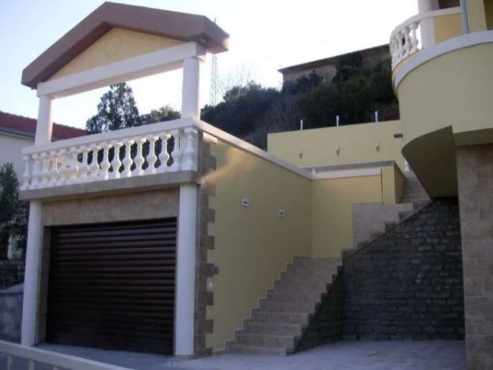 Дом в Тивате, Черногория, 238 м² - фото 8