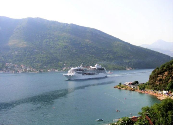 Дом в Тивате, Черногория, 238 м² - фото 6