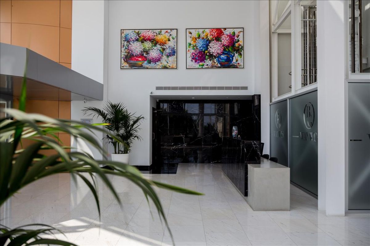 Коммерческая недвижимость в Лимасоле, Кипр, 6 362 м² - фото 3