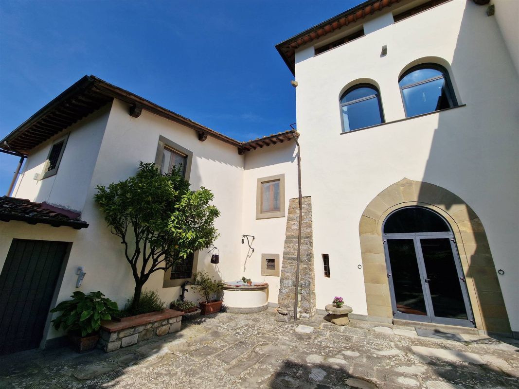 Дом во Флоренции, Италия, 1 047 м² - фото 4