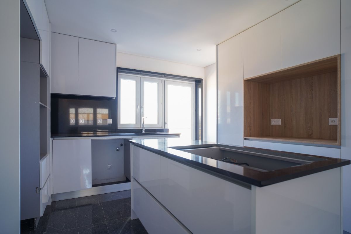 Дом в Вила-Нова-ди-Гая, Португалия, 385 сот. - фото 4