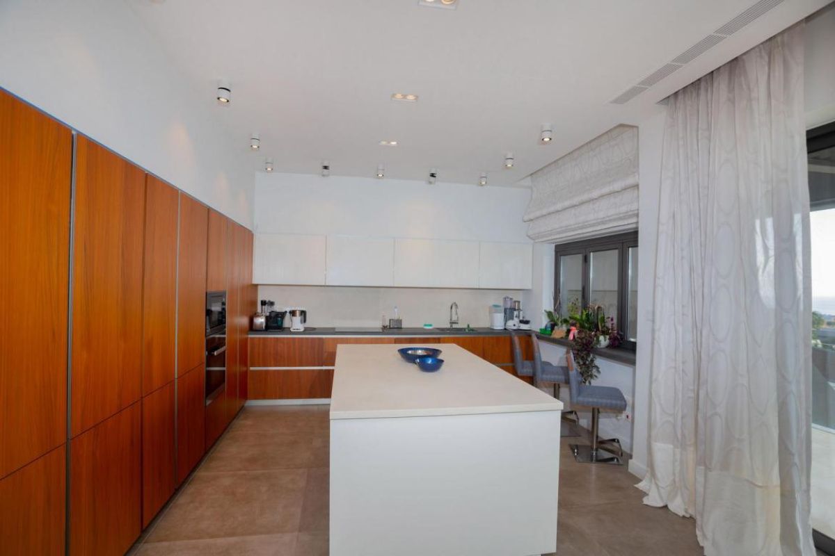 Дом в Лимасоле, Кипр, 593 м² - фото 6