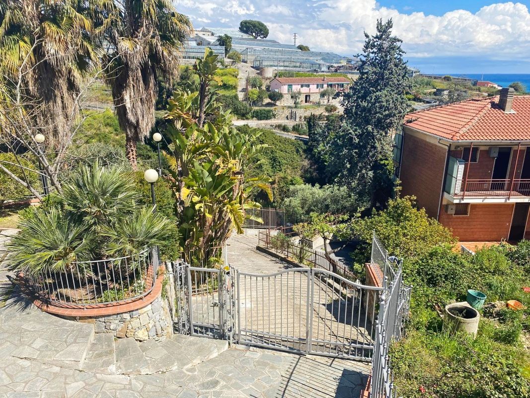 Дом в Империи, Италия, 300 м² - фото 7