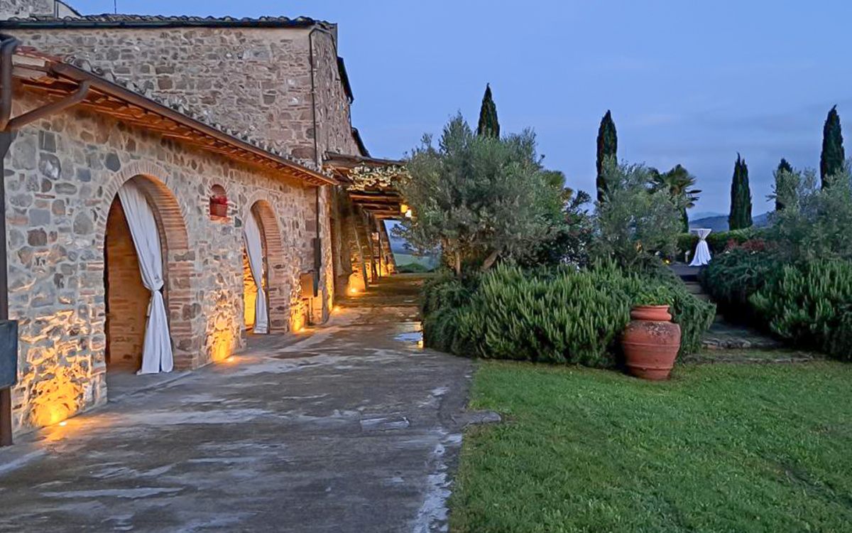 Поместье в Вольтерре, Италия, 3 500 м² - фото 7