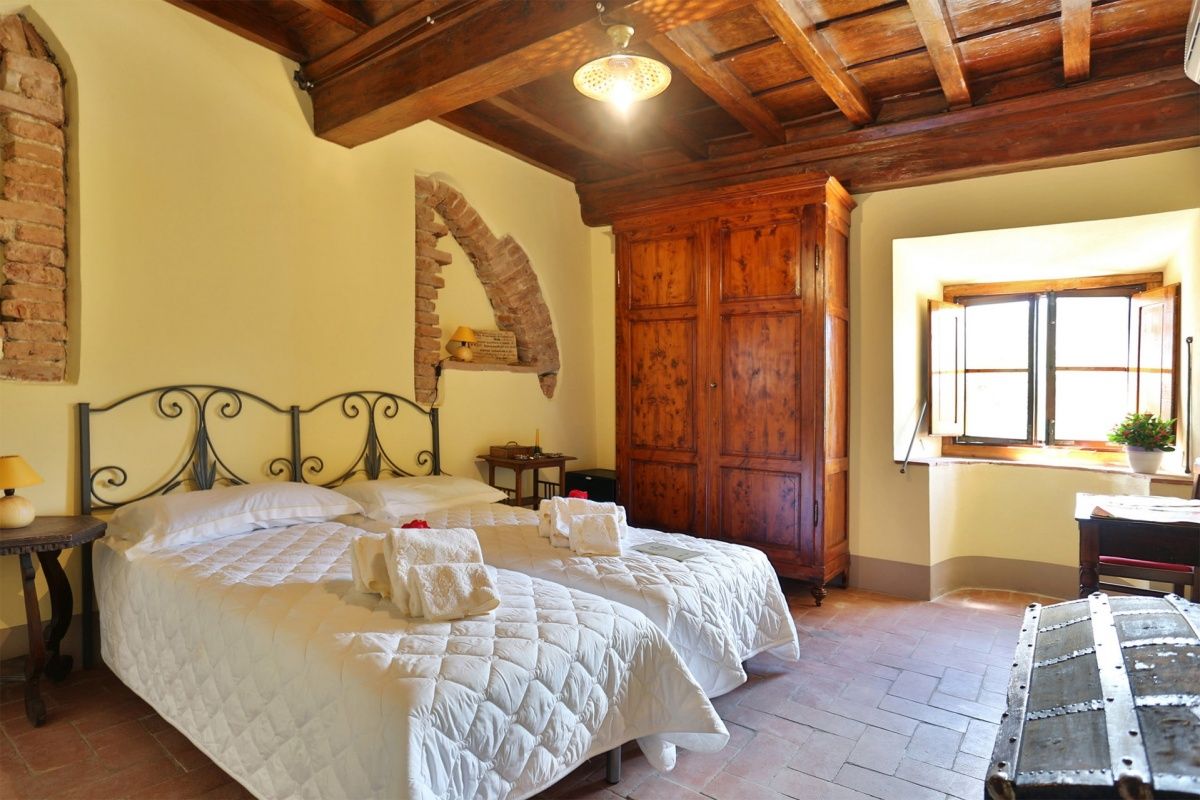 Поместье во Флоренции, Италия, 2 500 м² - фото 8