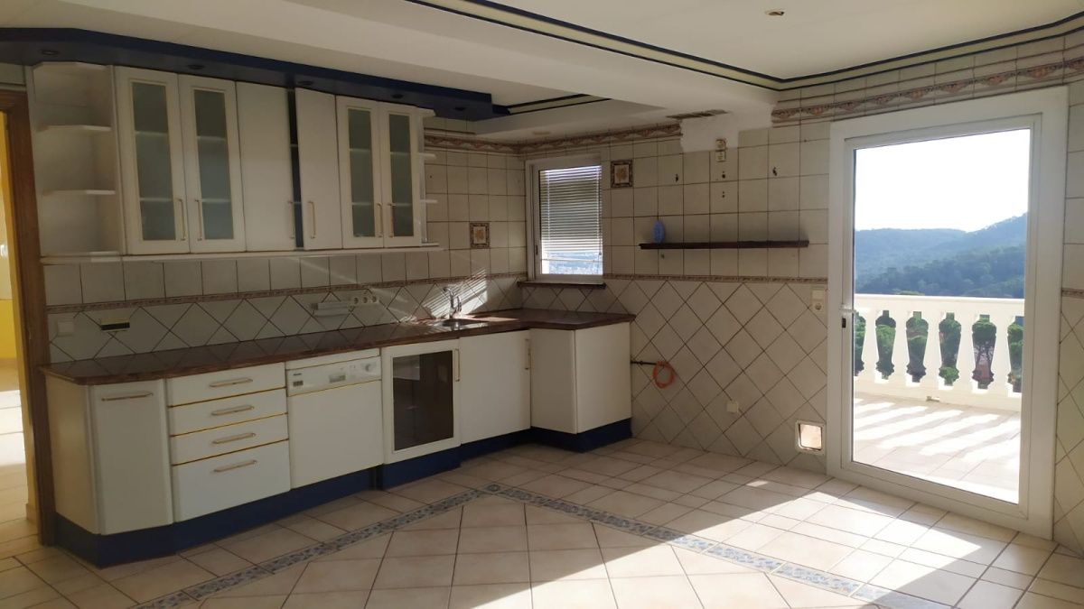 Дом в Жироне, Испания, 272 м² - фото 13