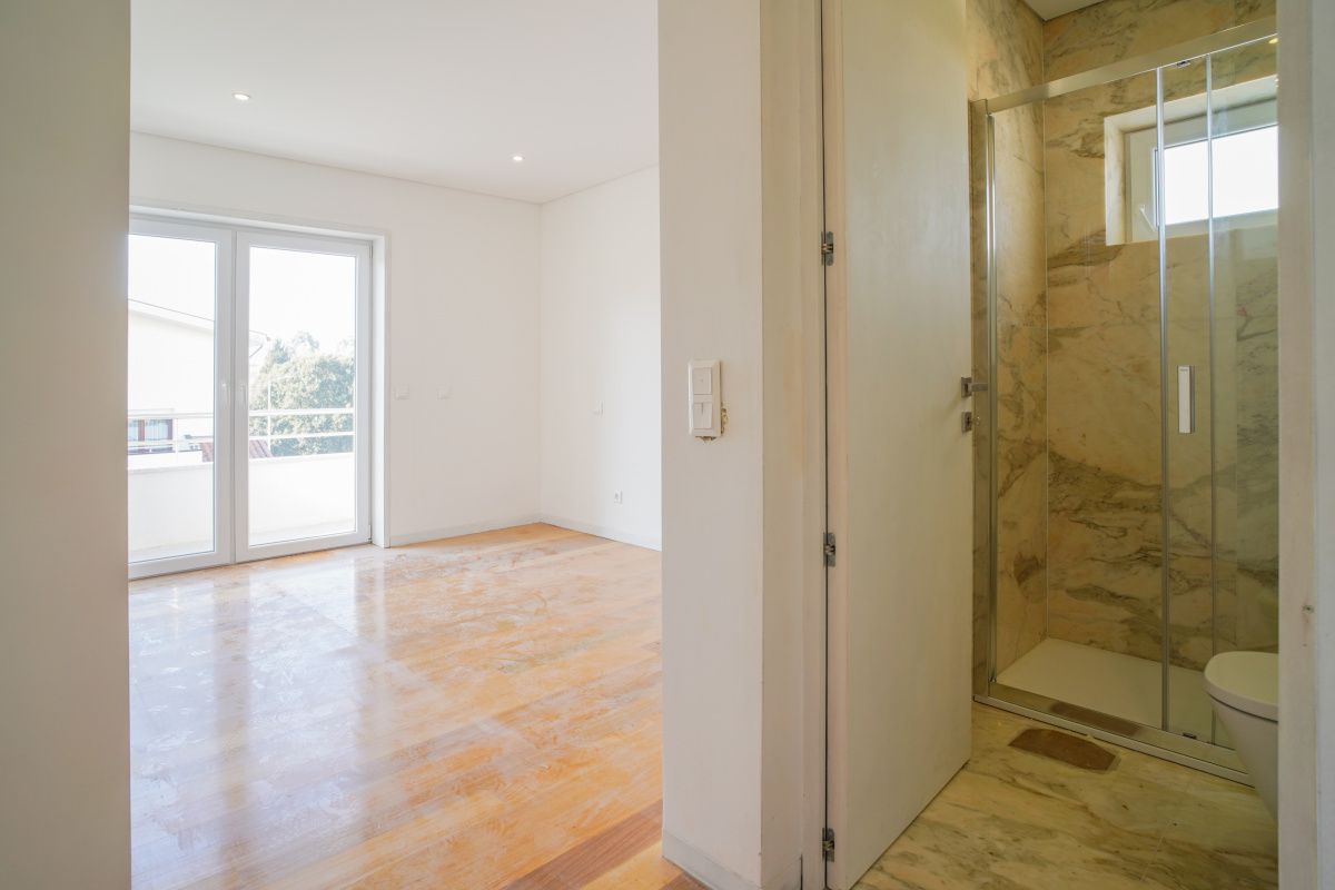 Дом в Вила-Нова-ди-Гая, Португалия, 385 сот. - фото 13