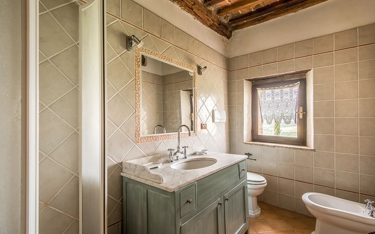 Поместье в Вольтерре, Италия, 3 500 м² - фото 14