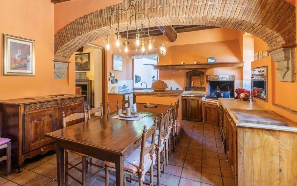 Поместье в Лукке, Италия, 1 158 м² - фото 14