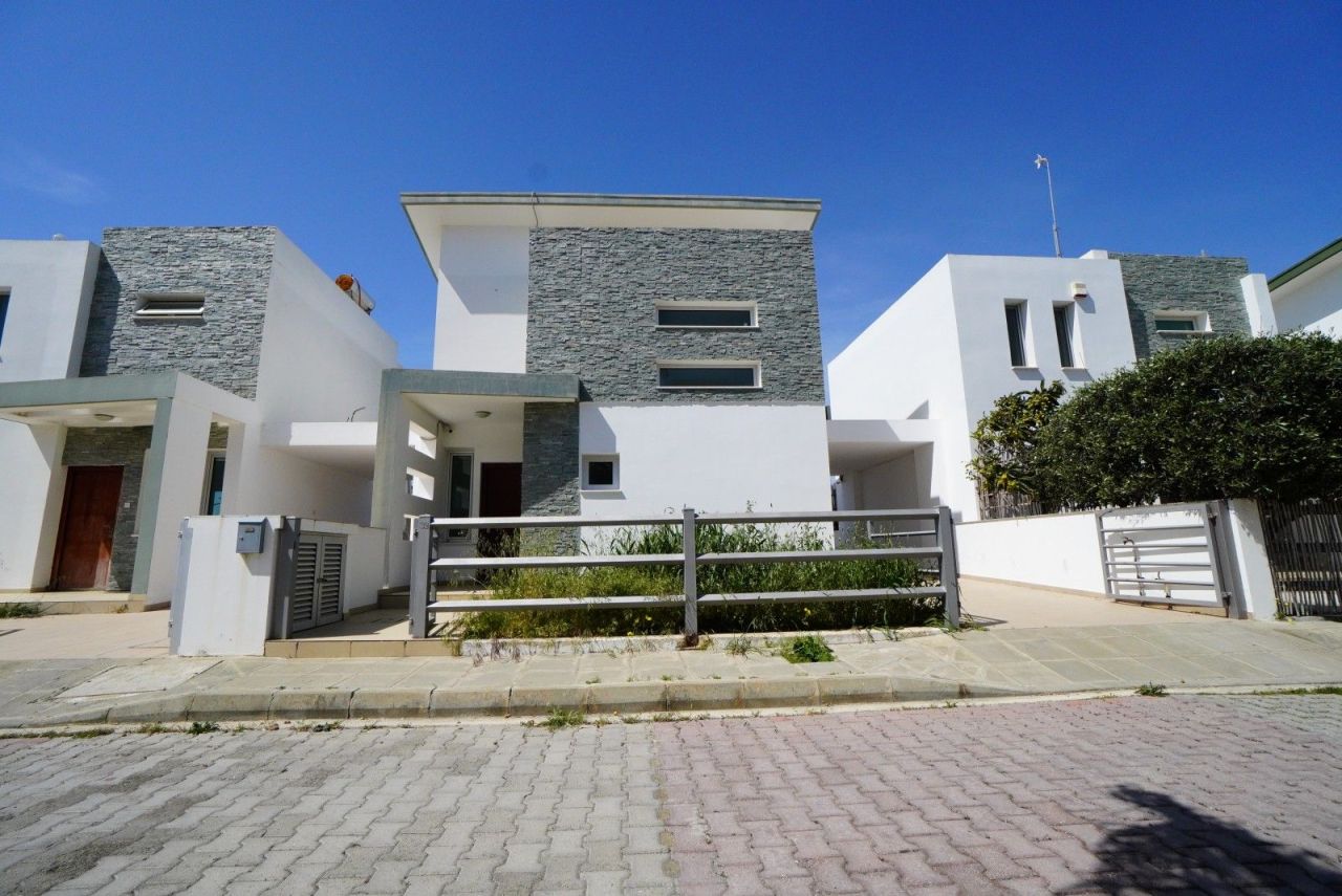 Вилла в Ларнаке, Кипр, 86 м2 - фото 1