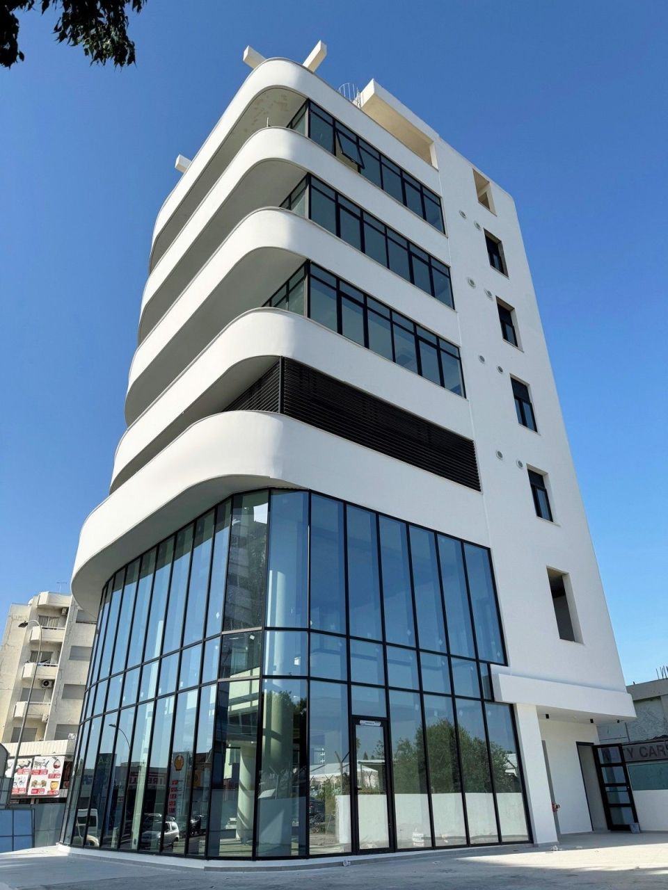Офис в Лимасоле, Кипр, 225 м2 - фото 1