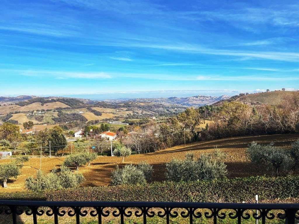 Вилла в Пескаре, Италия, 180 м² - фото 2