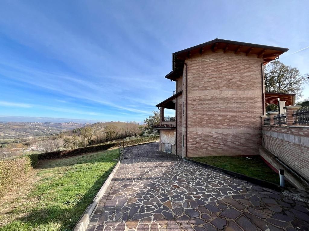 Вилла в Пескаре, Италия, 180 м² - фото 4