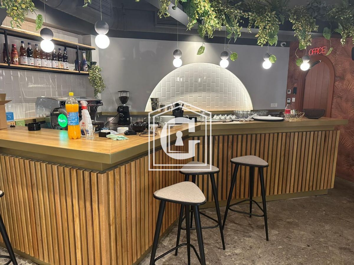 Коммерческая недвижимость в Будве, Черногория, 122 м² - фото 2