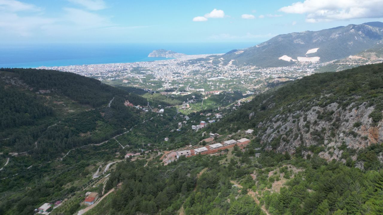 Земля в Алании, Турция, 9 767 м² - фото 3