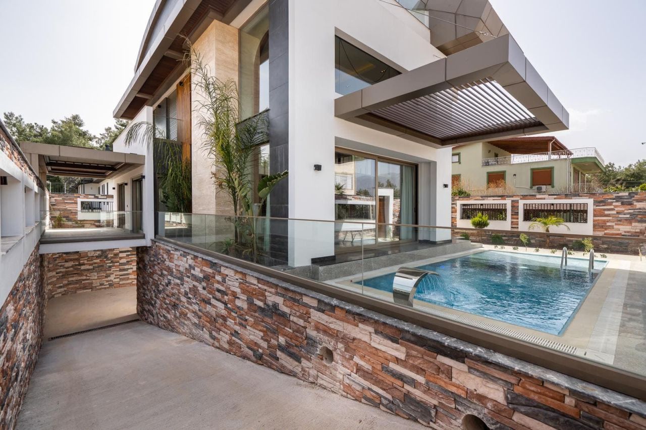 Вилла в Анталии, Турция, 500 м² - фото 2