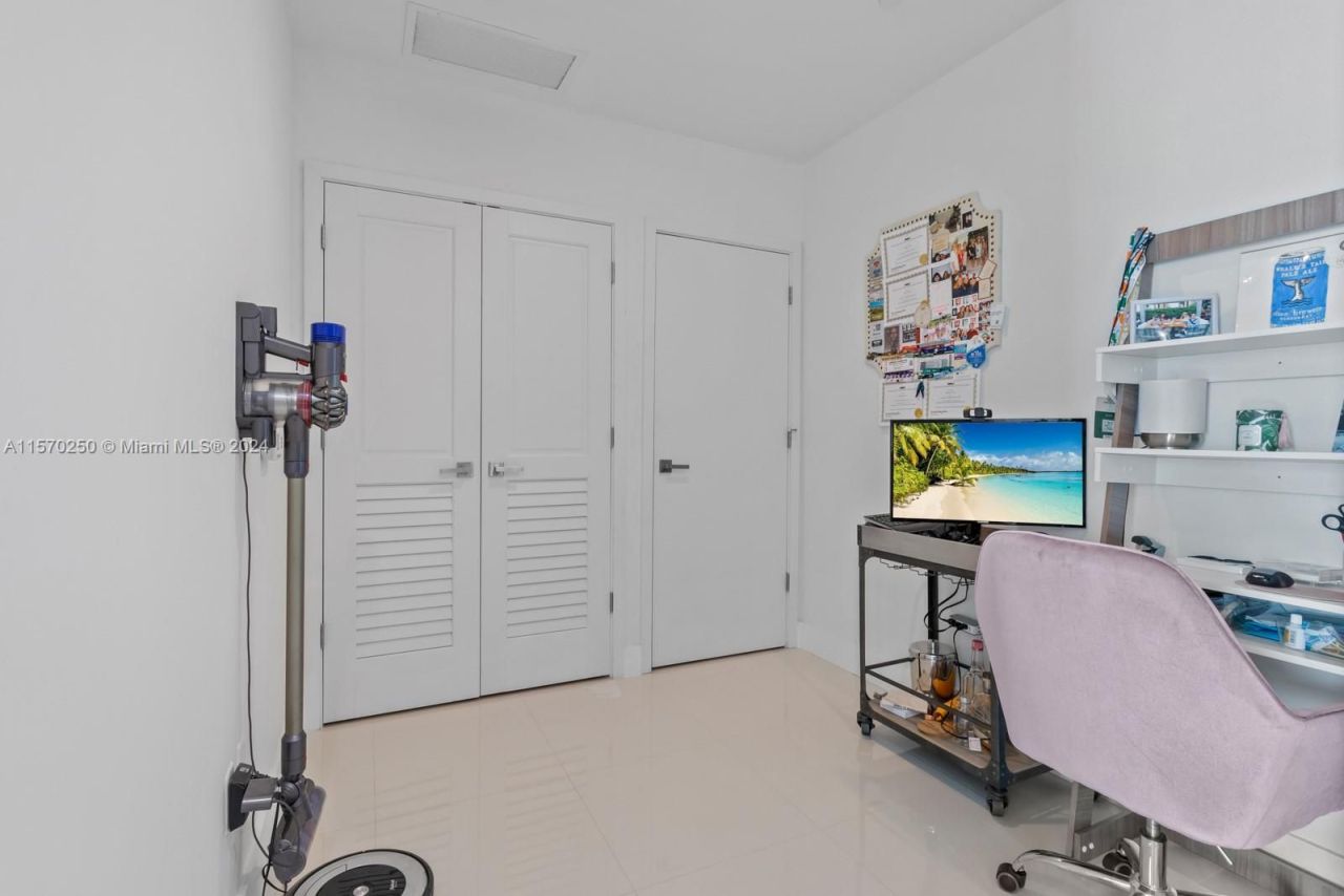 Квартира в Майами, США, 70 м² - фото 8