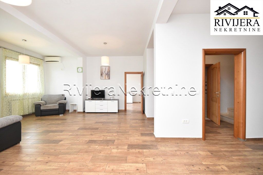 Квартира в Херцег-Нови, Черногория, 79 м² - фото 4