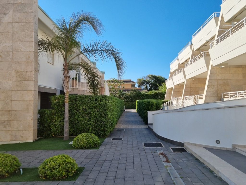 Квартира в Анцио, Италия, 100 м² - фото 10