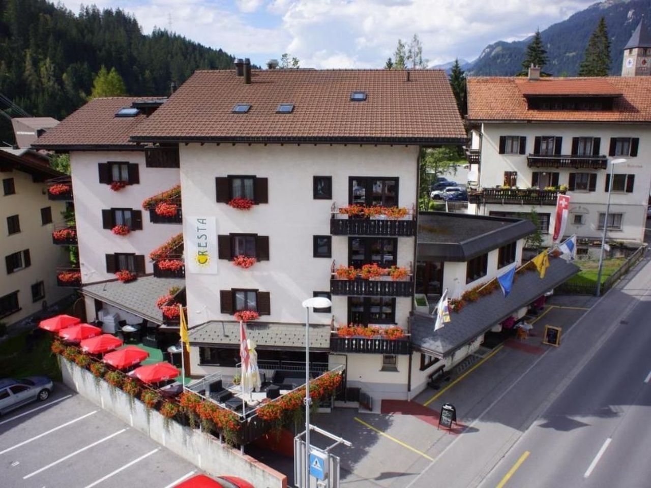 Отель, гостиница в Клостерс-Зернойсе, Швейцария, 5 400 м2 - фото 1