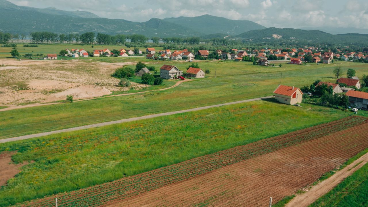 Земля в Никшиче, Черногория, 3 001 м² - фото 6