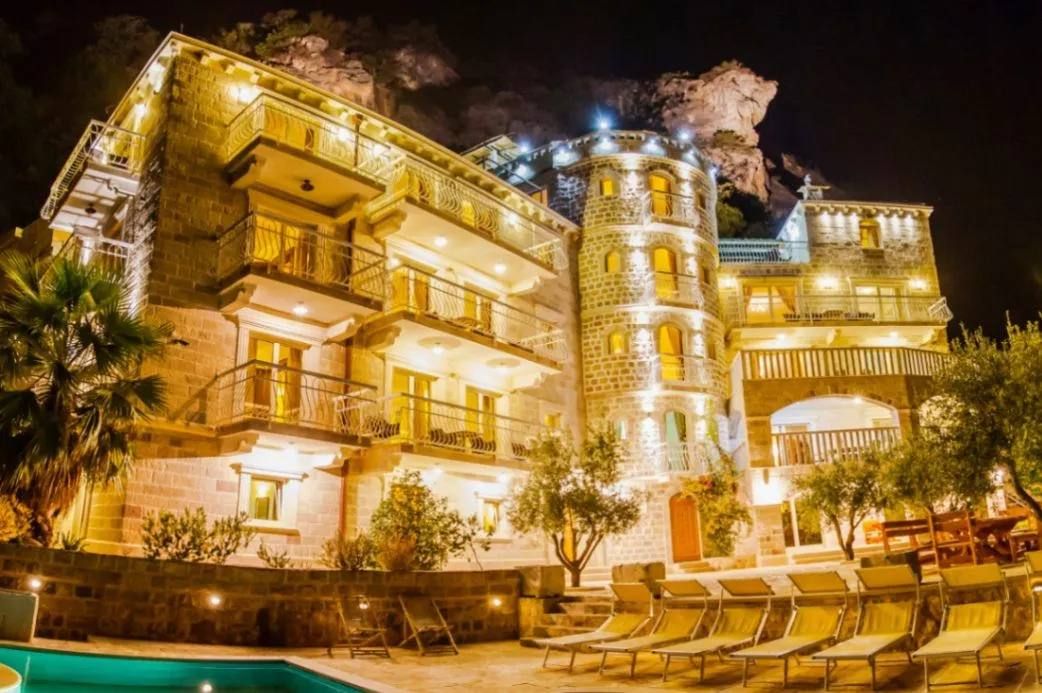 Отель, гостиница в Будве, Черногория, 1 801 м2 - фото 1