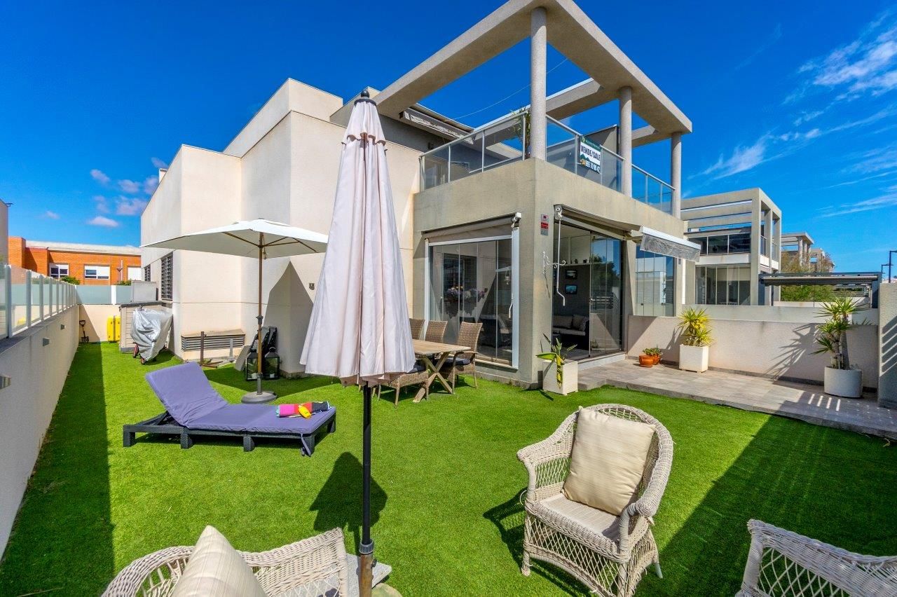 Вилла в Торревьехе, Испания, 72 м² - фото 1