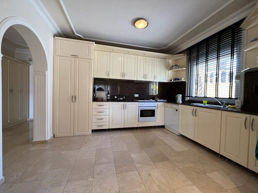 Вилла в Алании, Турция, 280 м² - фото 15