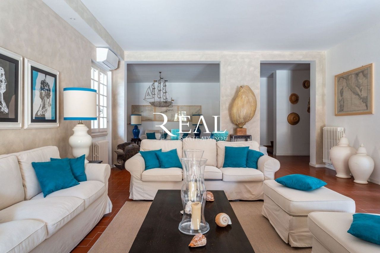 Вилла в Форте деи Марми, Италия, 400 м² - фото 7