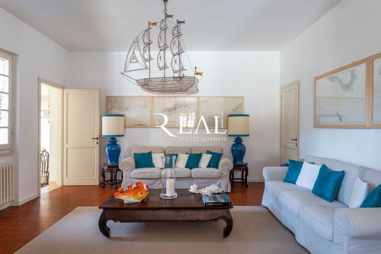 Вилла в Форте деи Марми, Италия, 400 м² - фото 8