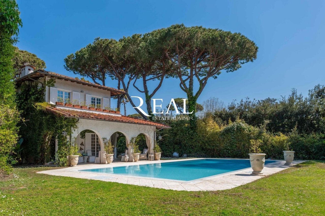 Вилла в Форте деи Марми, Италия, 400 м² - фото 4