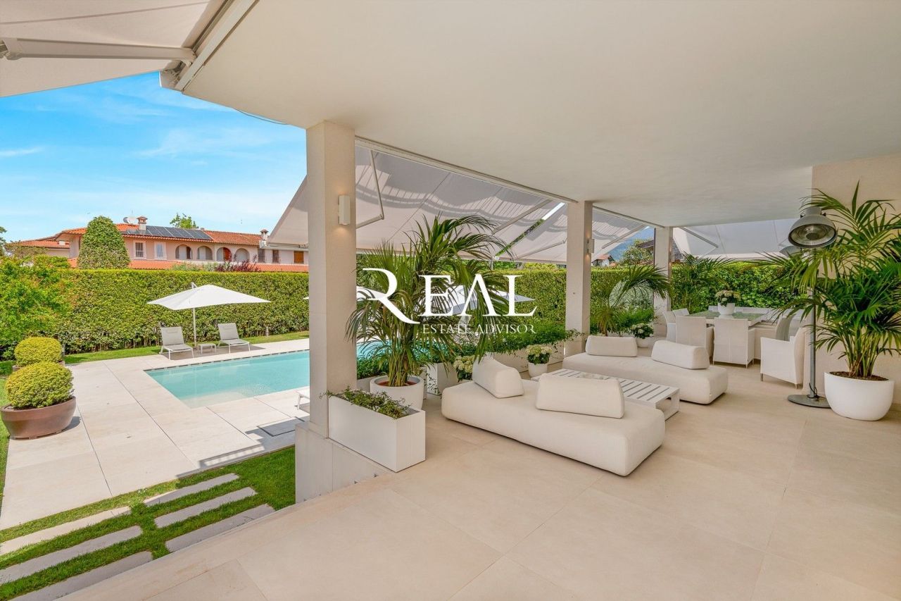 Вилла в Форте деи Марми, Италия, 420 м² - фото 5