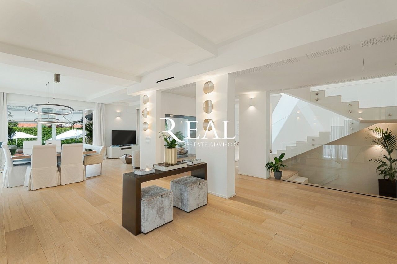Вилла в Форте деи Марми, Италия, 420 м² - фото 12