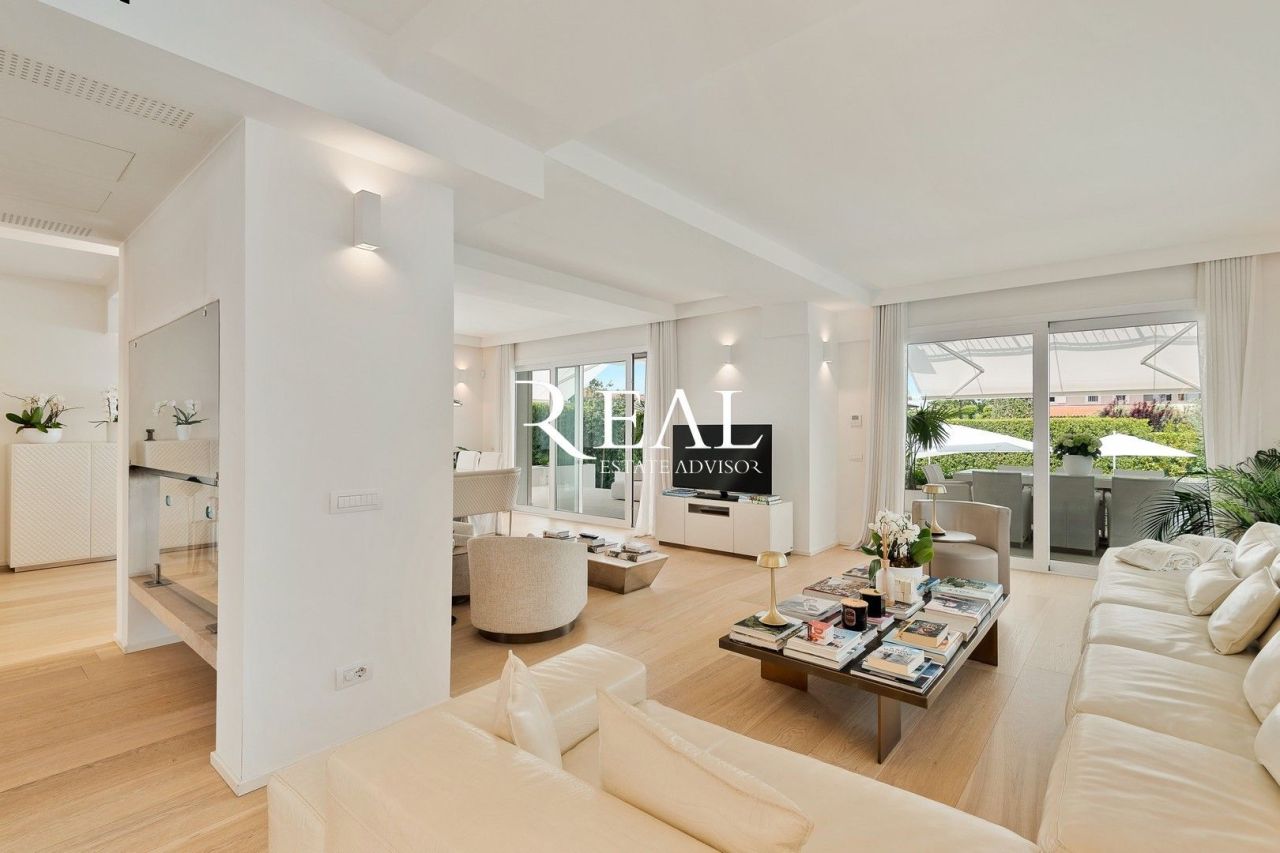 Вилла в Форте деи Марми, Италия, 420 м² - фото 11