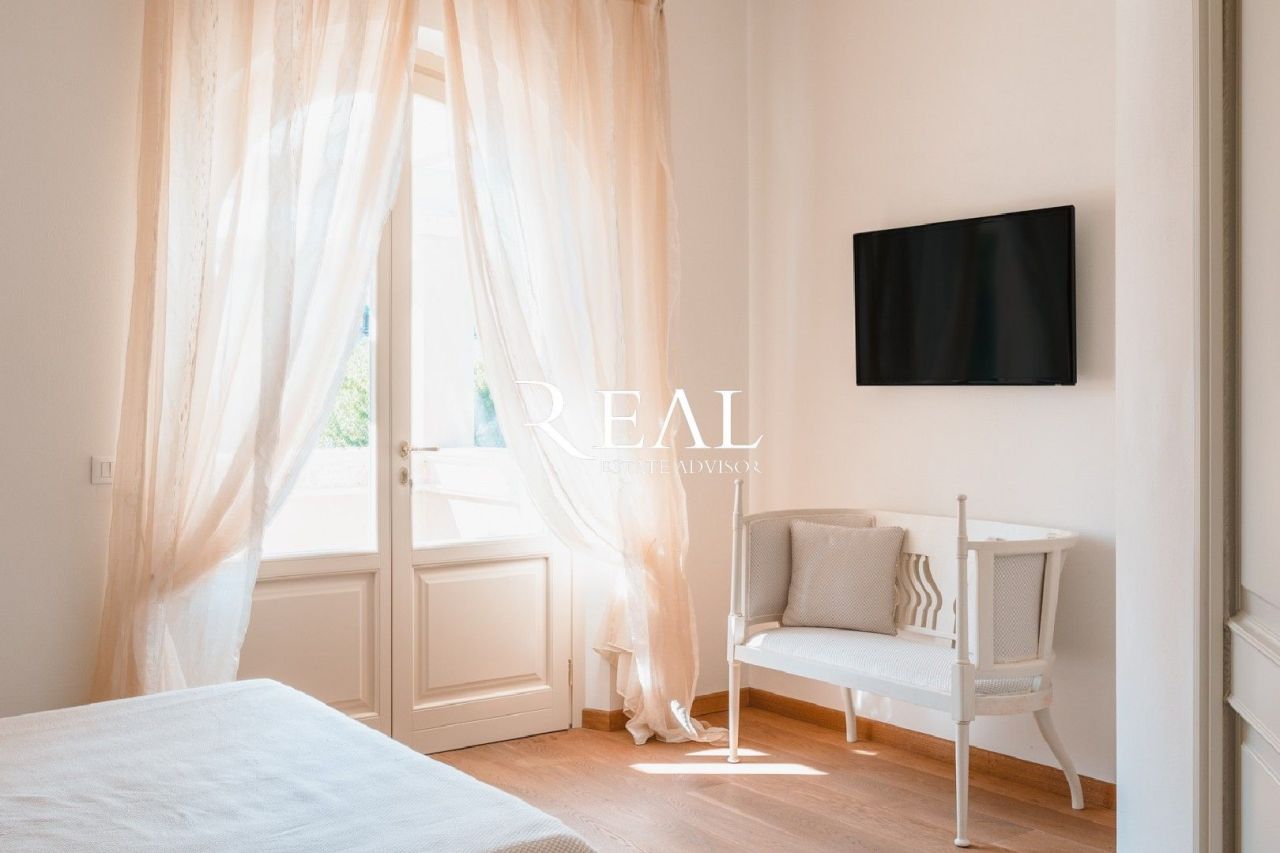 Вилла в Форте деи Марми, Италия, 400 м² - фото 16