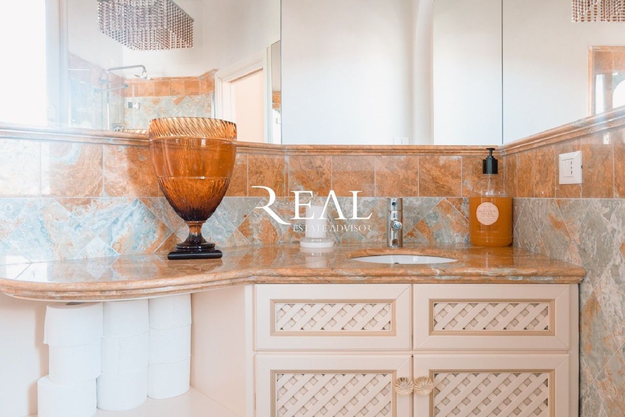 Вилла в Форте деи Марми, Италия, 400 м² - фото 17