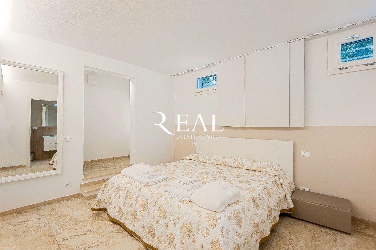 Вилла в Форте деи Марми, Италия, 351 м² - фото 11